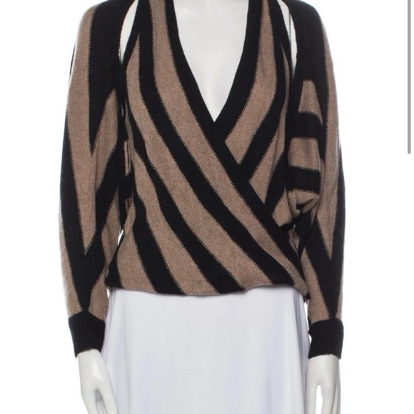 L'AGENCE Kloss Convertible Sweater, tank & shrug in 1, black/oatmeal,XS,EUC - Picture 6 of 8